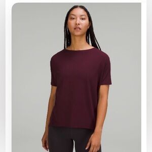 Lululemon Back in Action Short Sleeve in Cassis (maroon) size 12